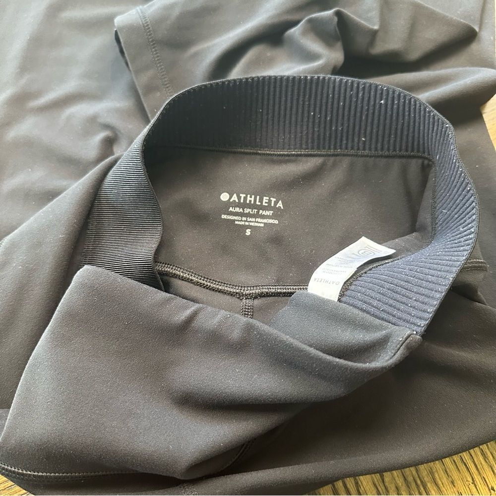 Athleta Black Aura Split Pant Small - image 3